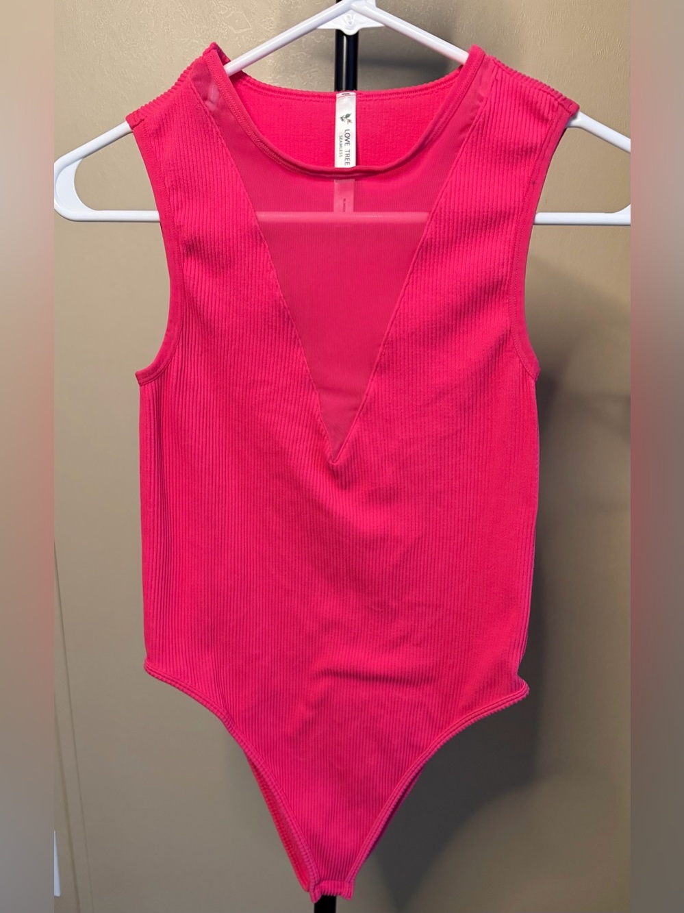 Love Tree Fuchsia Ribbed V-Neck Sleeveless Bodysuit Size Medium